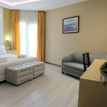 Hotel Strora Sarandë Esterno foto