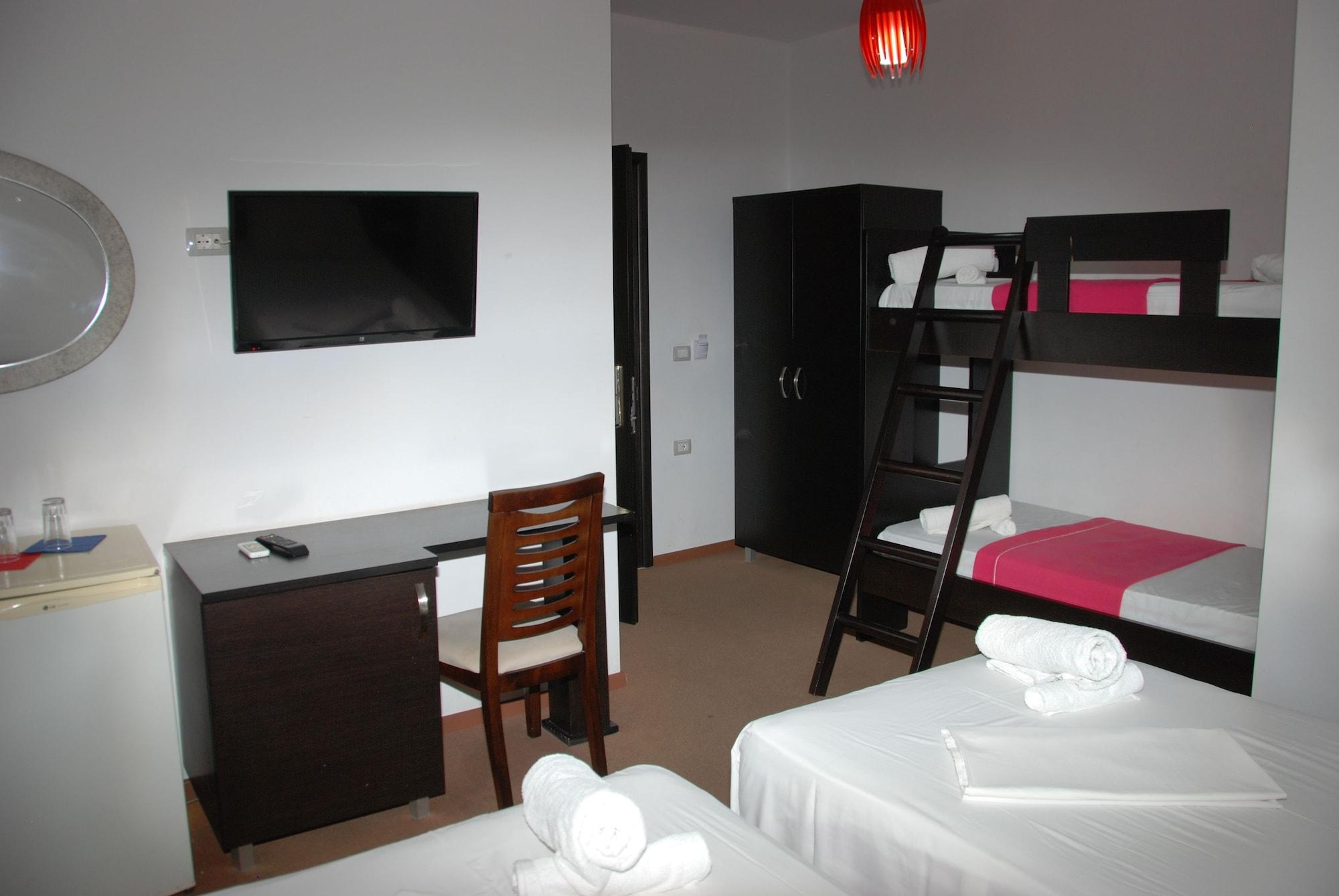 Hotel Strora Sarandë Esterno foto