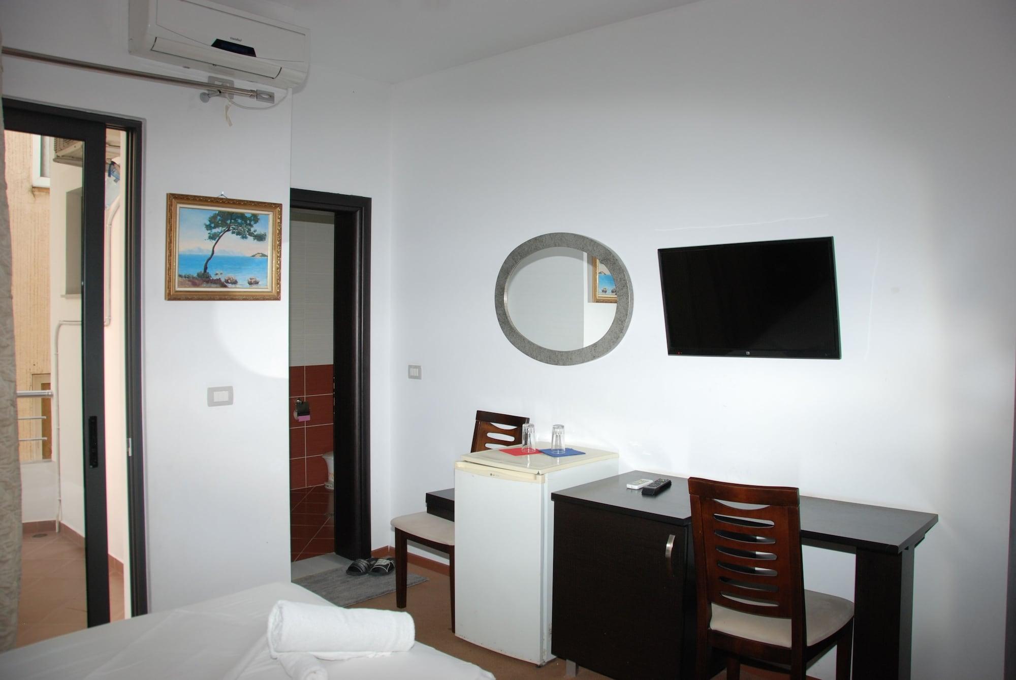 Hotel Strora Sarandë Esterno foto