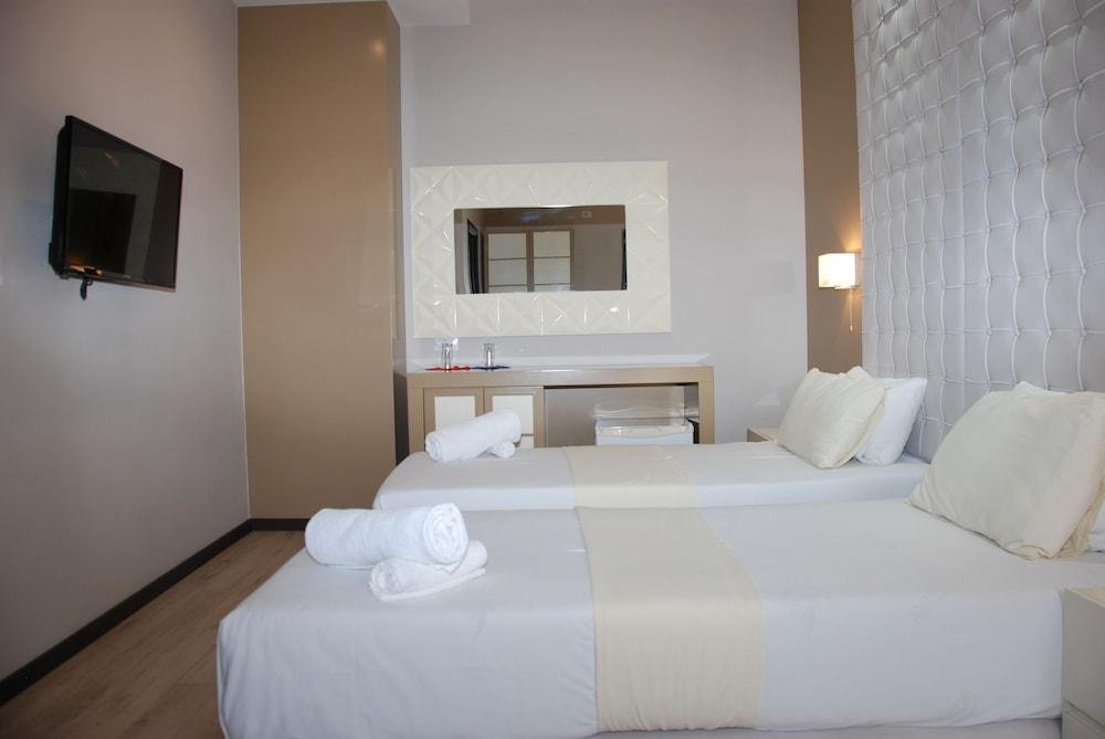 Hotel Strora Sarandë Esterno foto