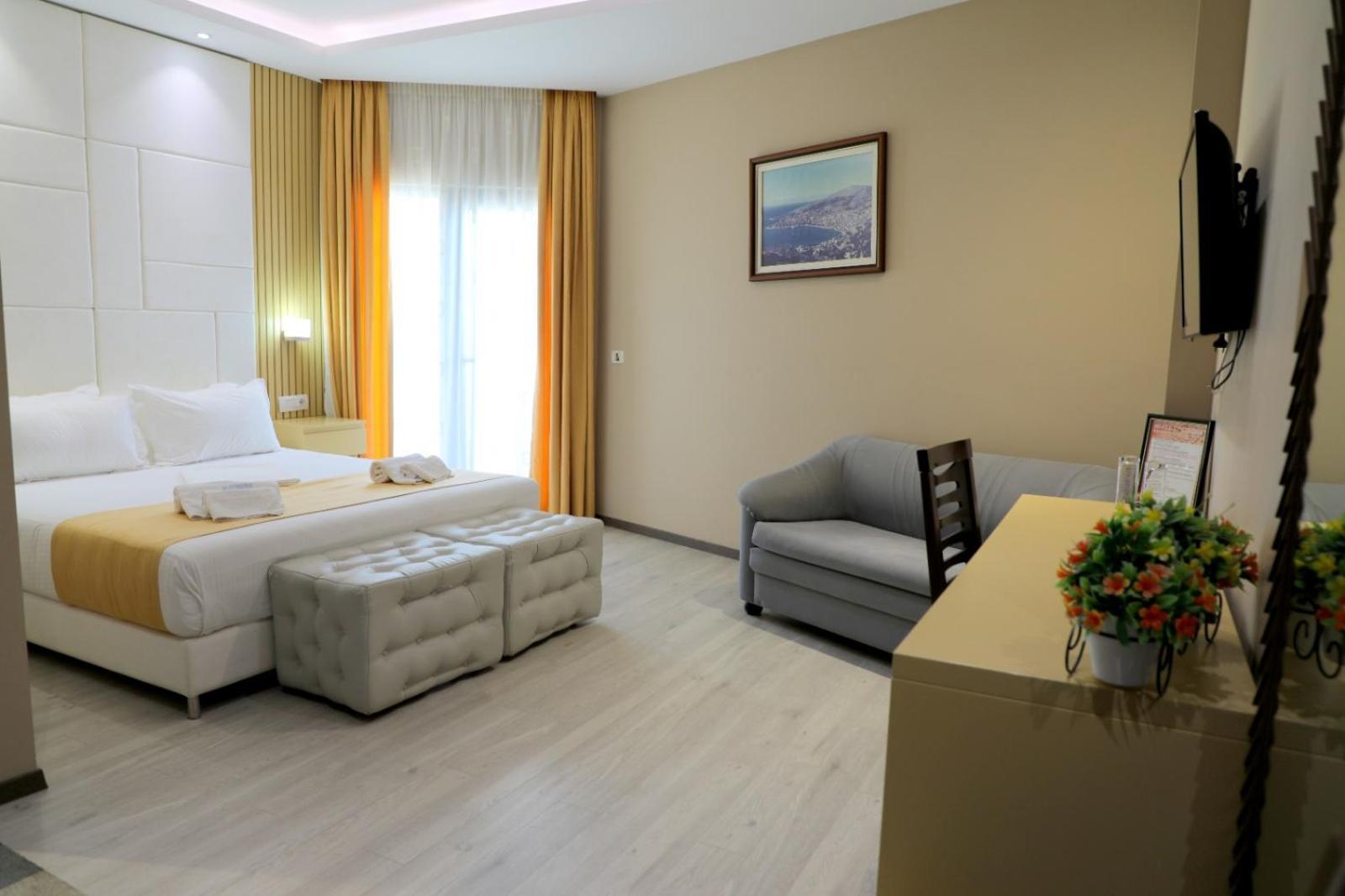 Hotel Strora Sarandë Esterno foto