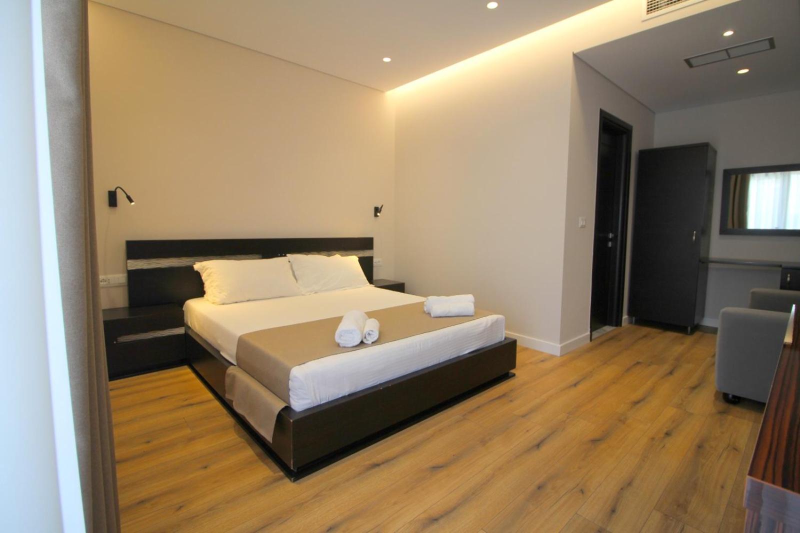 Hotel Strora Sarandë Esterno foto
