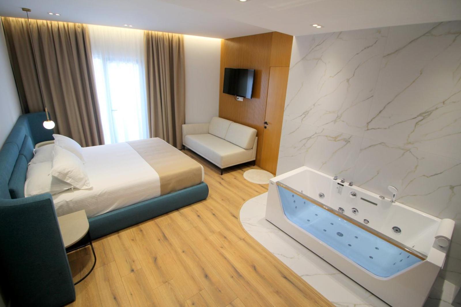 Hotel Strora Sarandë Esterno foto