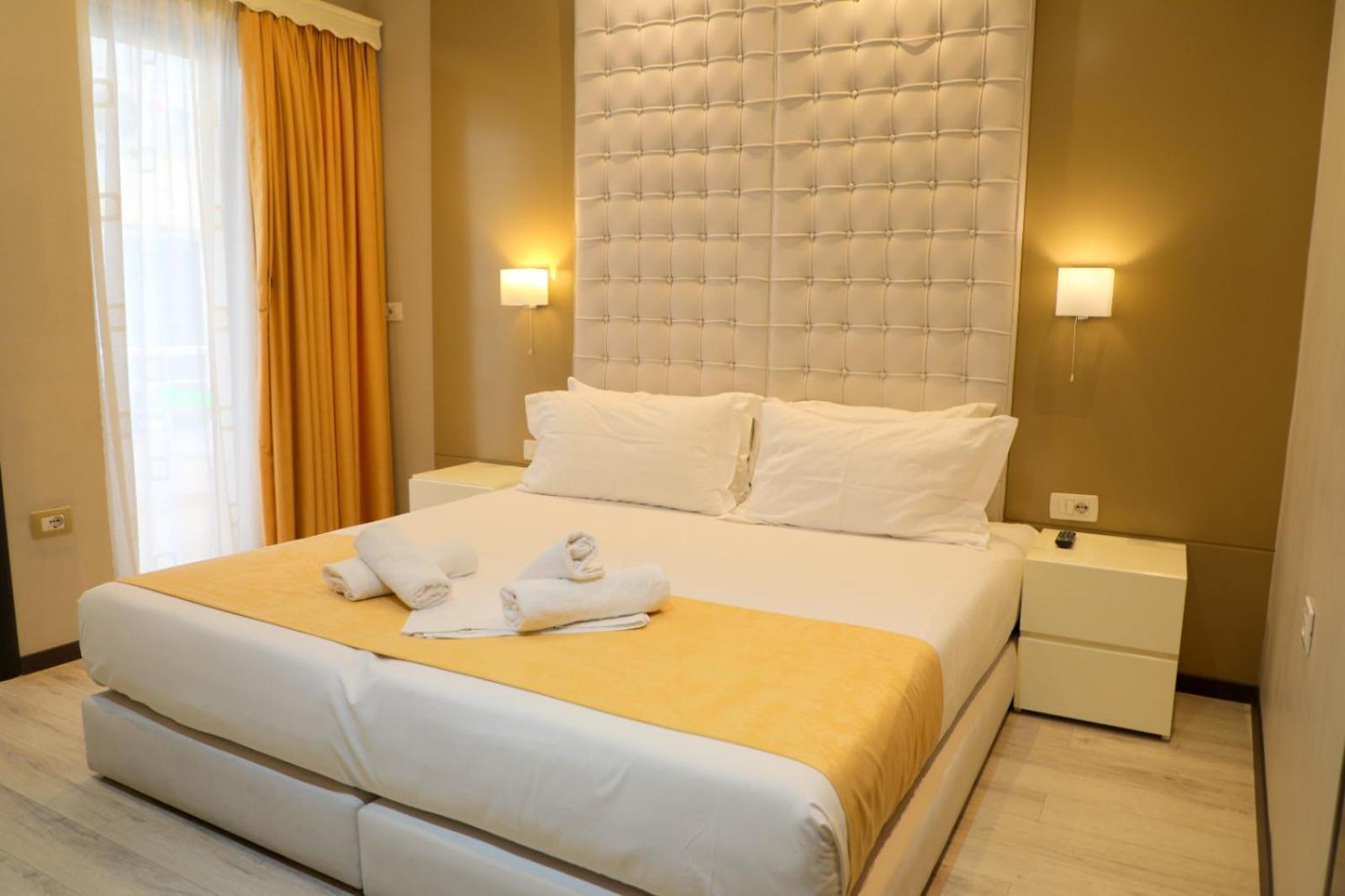 Hotel Strora Sarandë Esterno foto