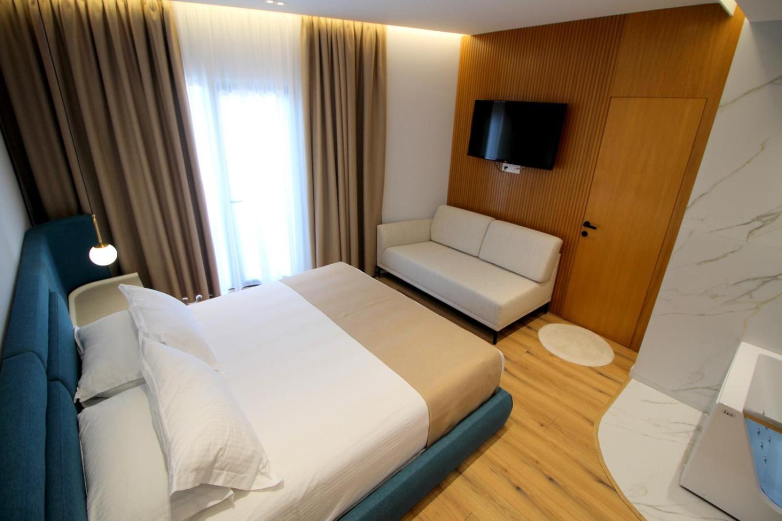 Hotel Strora Sarandë Esterno foto