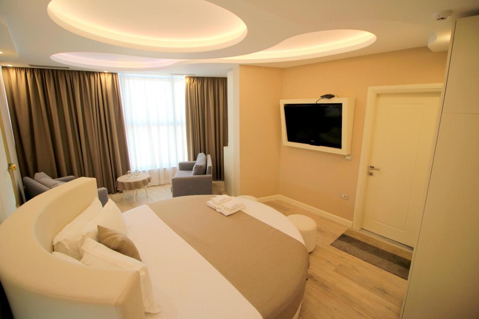 Hotel Strora Sarandë Esterno foto